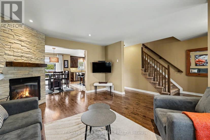 26 Honore Crescent — photo 11 of 26