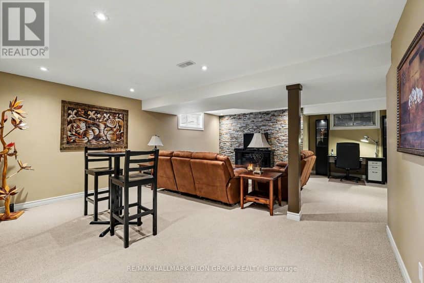 26 Honore Crescent — photo 18 of 26