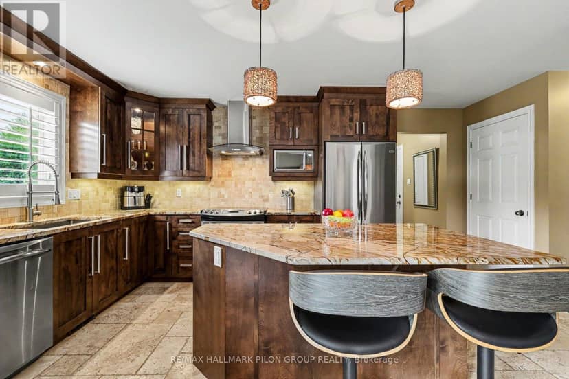 26 Honore Crescent — photo 4 of 26
