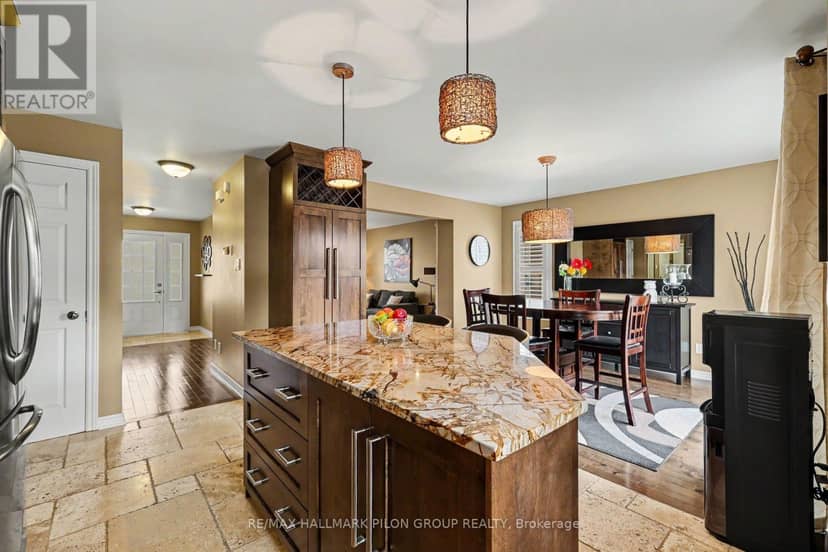 26 Honore Crescent — photo 7 of 26