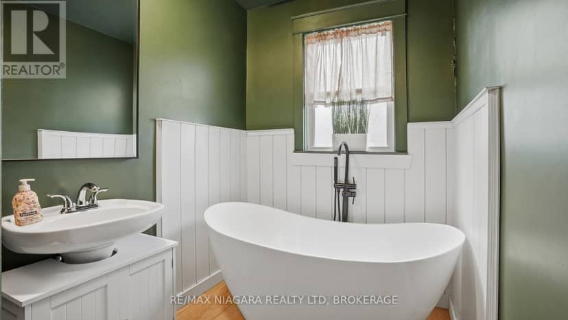 106 Colborne Street — photo 15 of 40