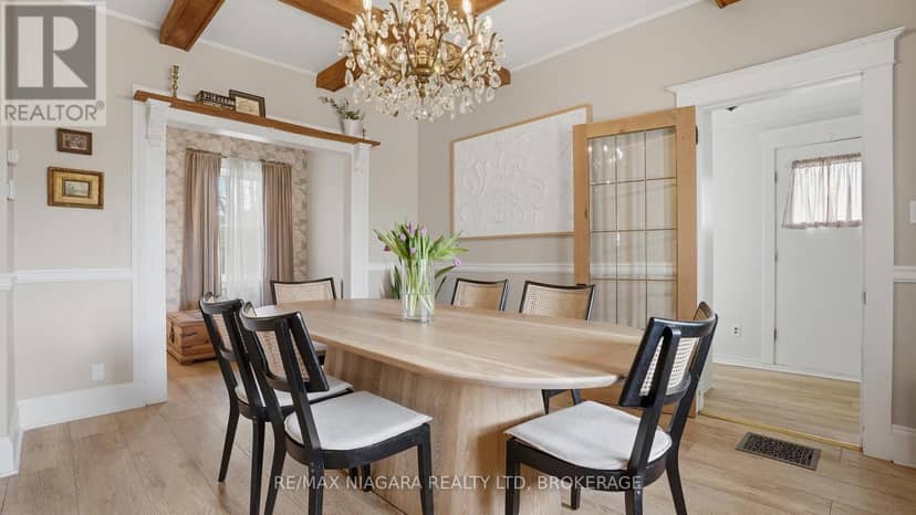 106 Colborne Street — photo 3 of 40
