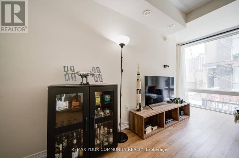 146 - 34 Fieldway Road — photo 13 of 36