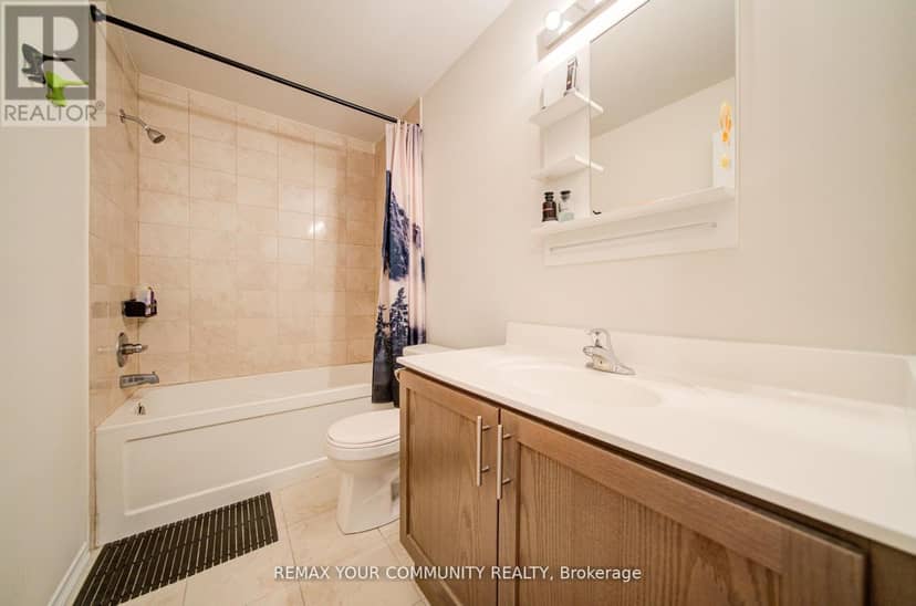 146 - 34 Fieldway Road — photo 19 of 36