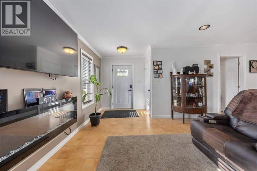 452 Maude Street — photo 18 of 34