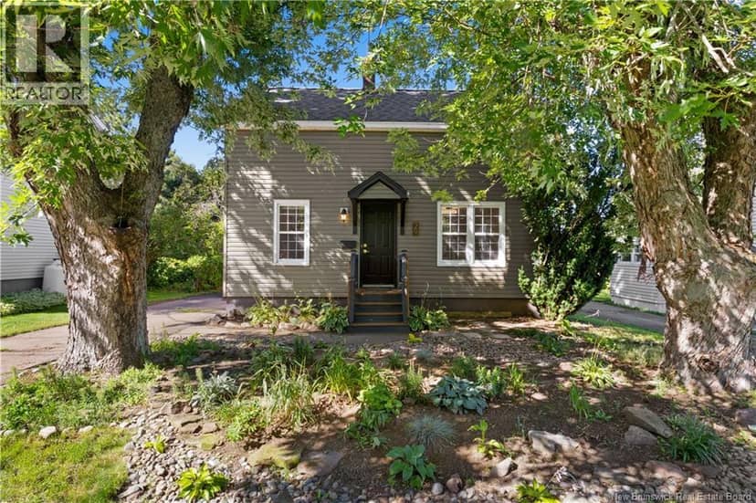 29 Wilmot Avenue — photo 1 of 27