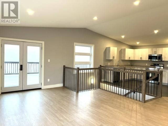 3327 Long Lake Road — photo 6 of 39