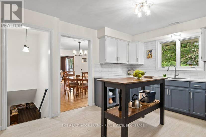 28 Southcrest Drive — photo 12 of 40