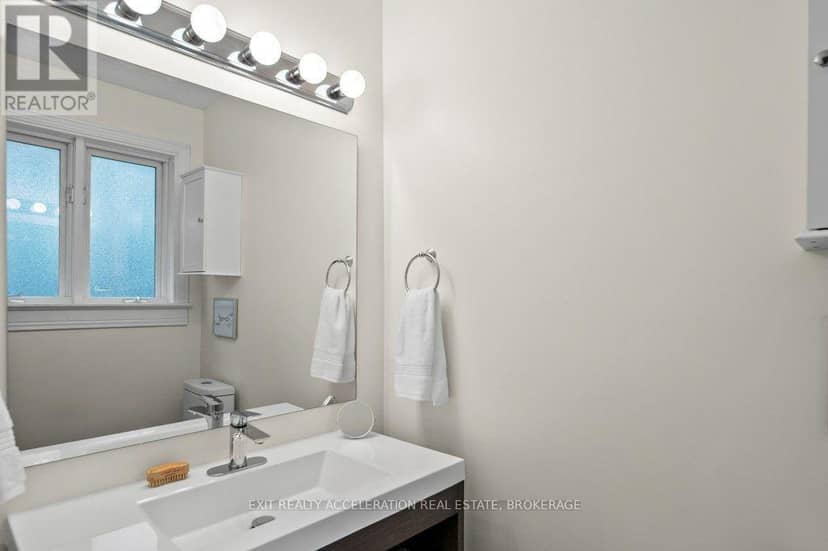 28 Southcrest Drive — photo 17 of 40