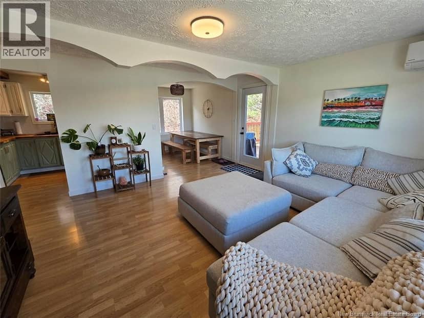 5722 Centrale Street — photo 18 of 40