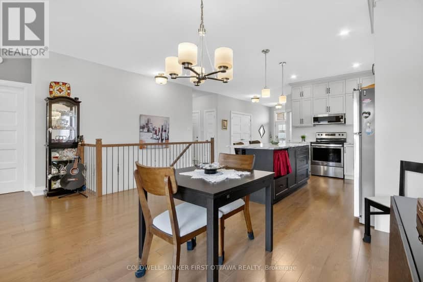 124 Lyon Street — photo 8 of 29