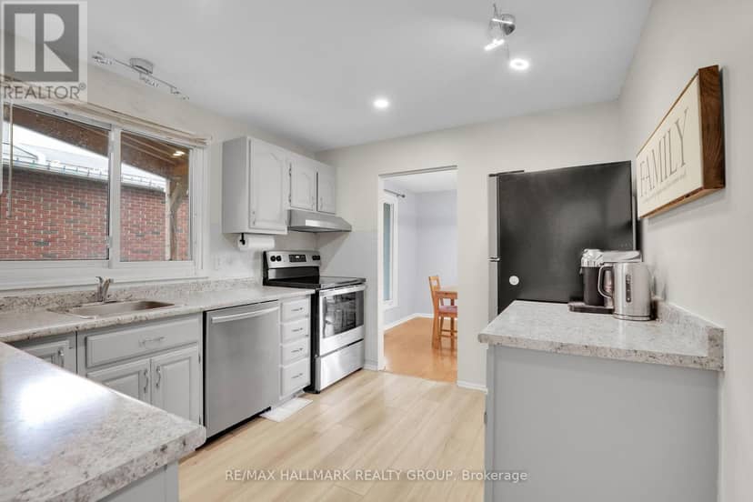 90 Chesterton Drive — photo 12 of 28