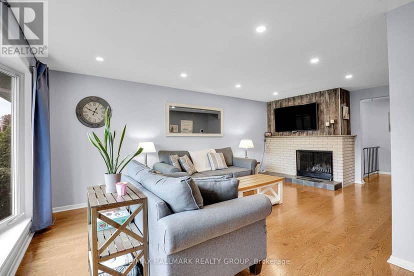 90 Chesterton Drive — photo 4 of 28