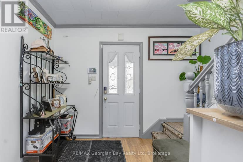 470 Manly Street — photo 3 of 21