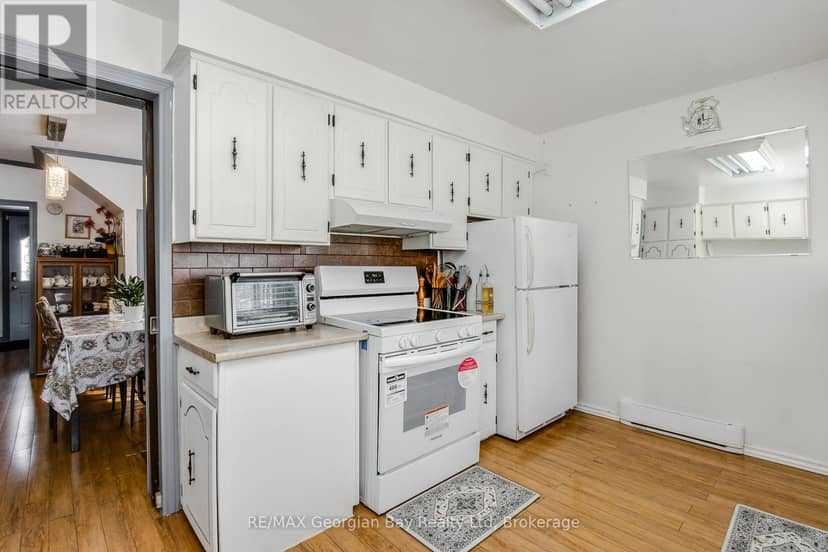 470 Manly Street — photo 6 of 21