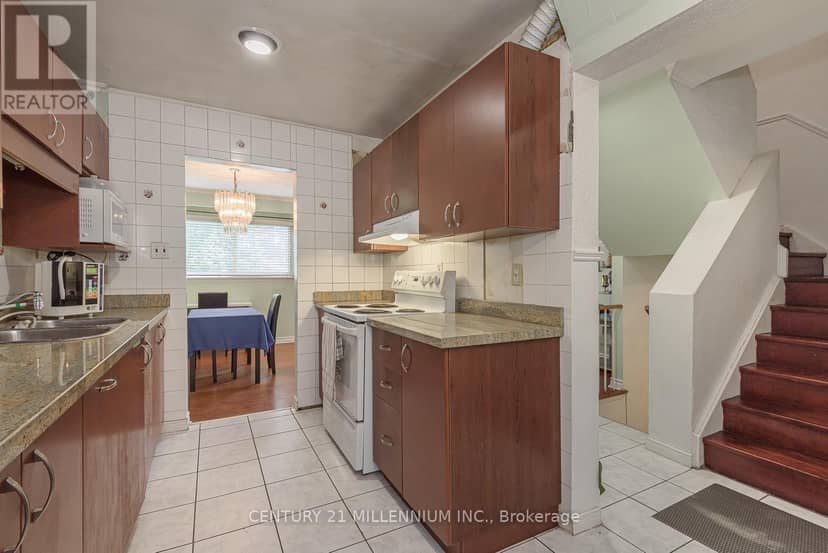 336 Fleetwood Crescent — photo 10 of 20