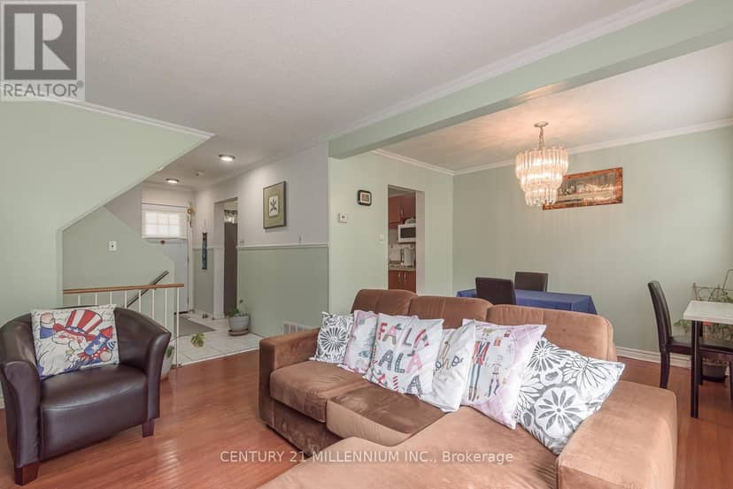 336 Fleetwood Crescent — photo 6 of 20