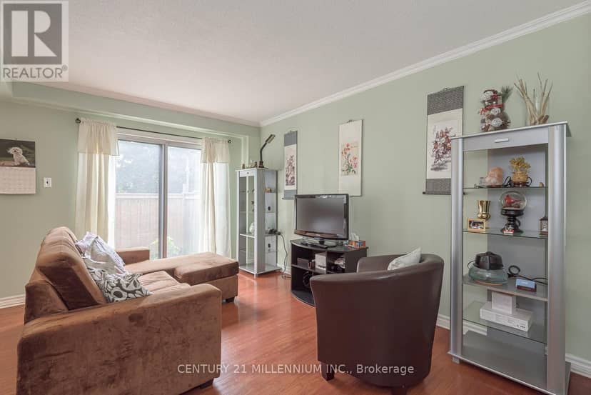 336 Fleetwood Crescent — photo 4 of 20
