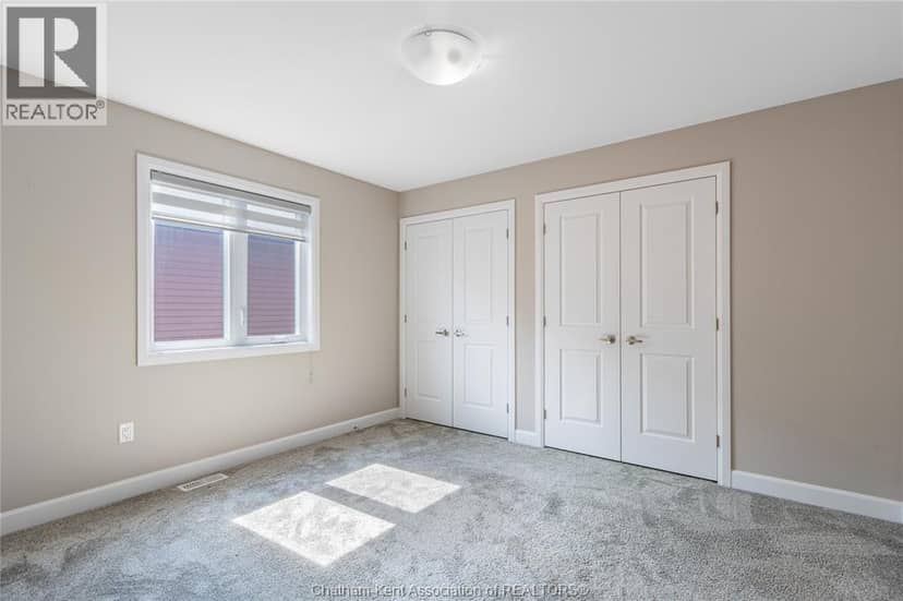 203 Moonstone Crescent — photo 20 of 40