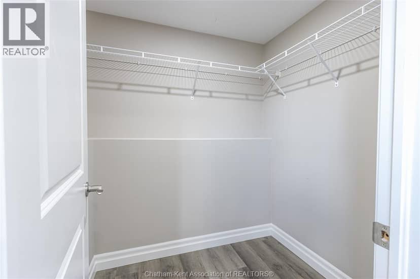 203 Moonstone Crescent — photo 27 of 40