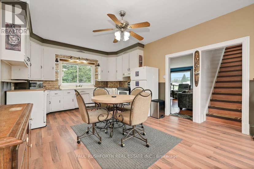 662 Lacroix Road — photo 10 of 38