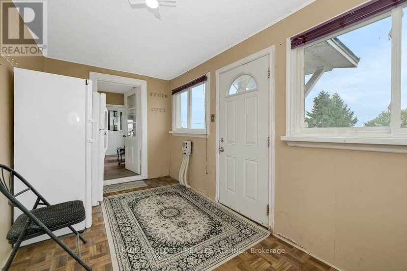 662 Lacroix Road — photo 17 of 38