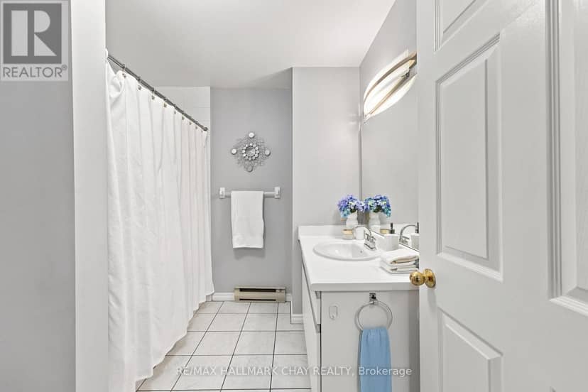 201 - 131 Clapperton Street — photo 15 of 25