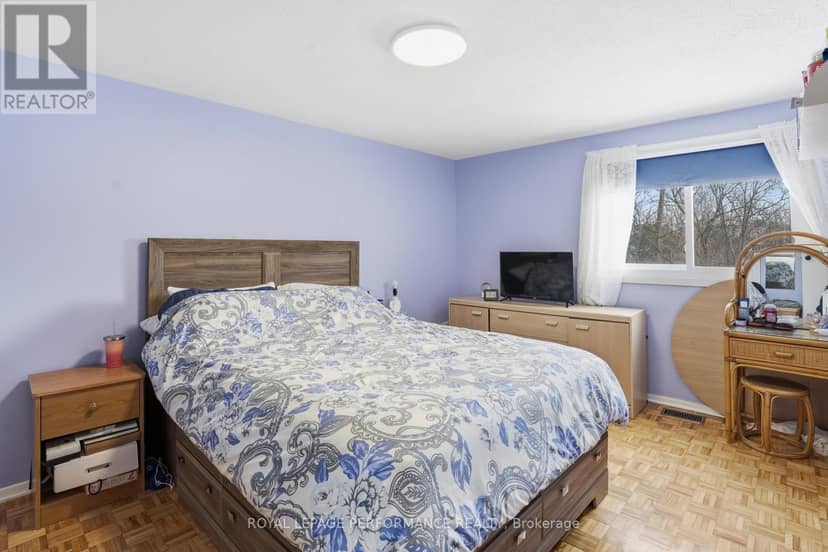 94 - 249 Romulus Private — photo 13 of 26