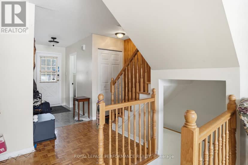 94 - 249 Romulus Private — photo 18 of 26