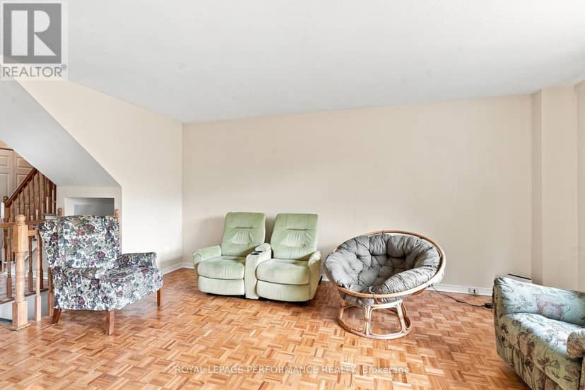 94 - 249 Romulus Private, Ottawa, photo 5