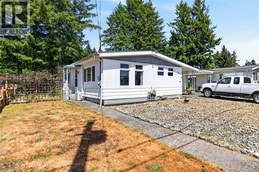 2068 4th St E, Courtenay