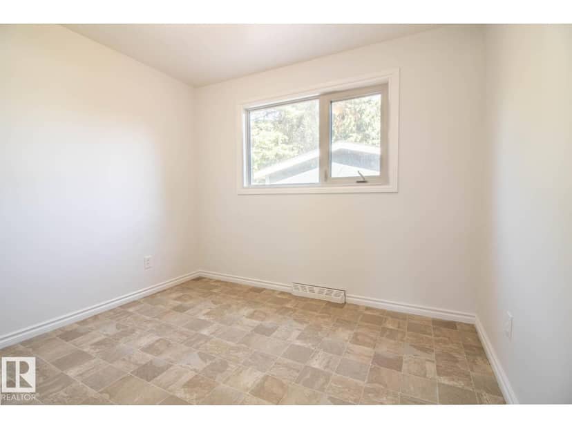 6804 102A AV NW — photo 23 of 40