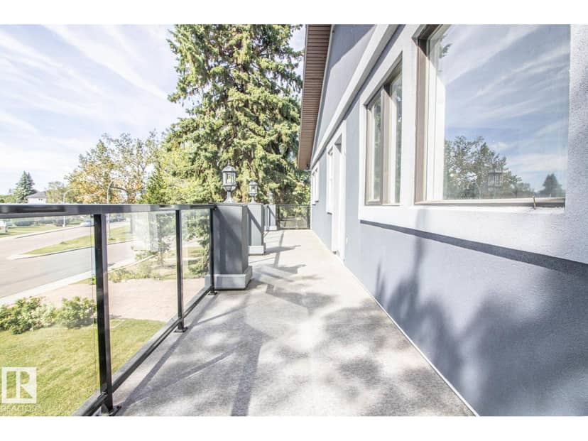 6804 102A AV NW — photo 30 of 40