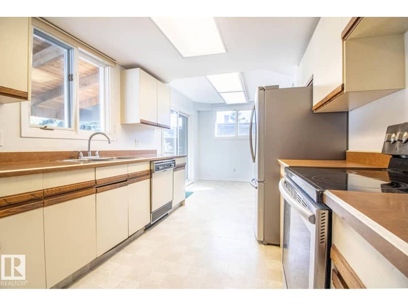 6804 102A AV NW — photo 9 of 40
