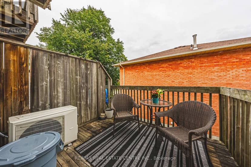 3 - 266 Limeridge Road E — photo 16 of 33