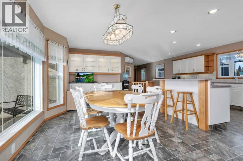 27556 Township Road 372, Rural Red Deer County, photo 6