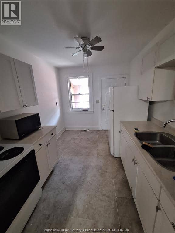 3219 Linwood Place — photo 6 of 10