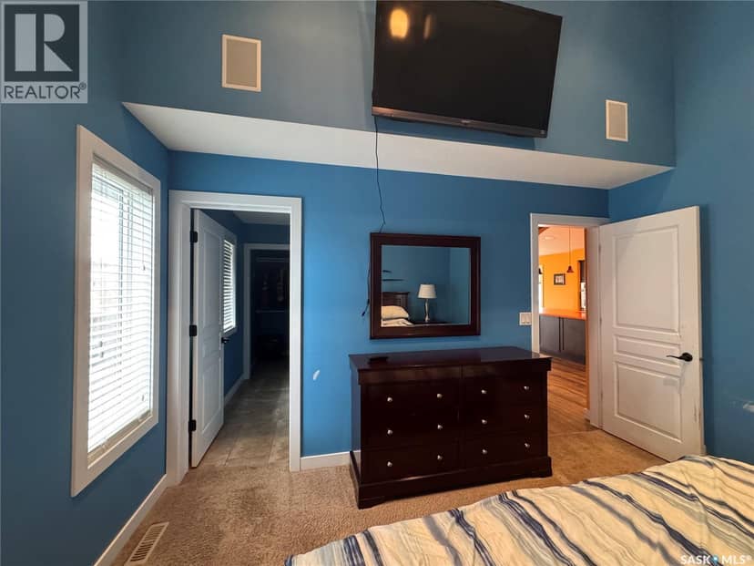 7122 Maple Vista DRIVE — photo 16 of 40
