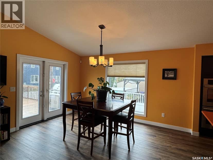 7122 Maple Vista DRIVE — photo 5 of 40