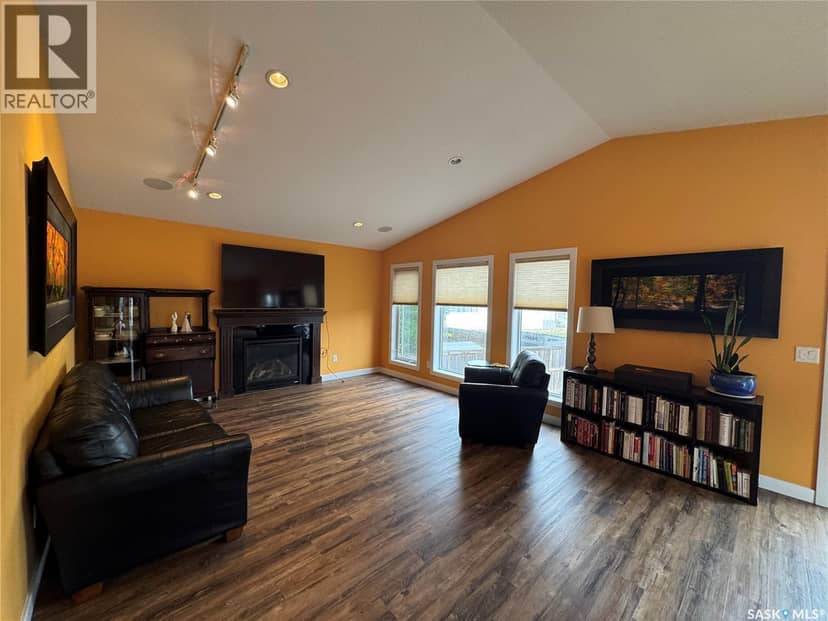 7122 Maple Vista DRIVE — photo 7 of 40