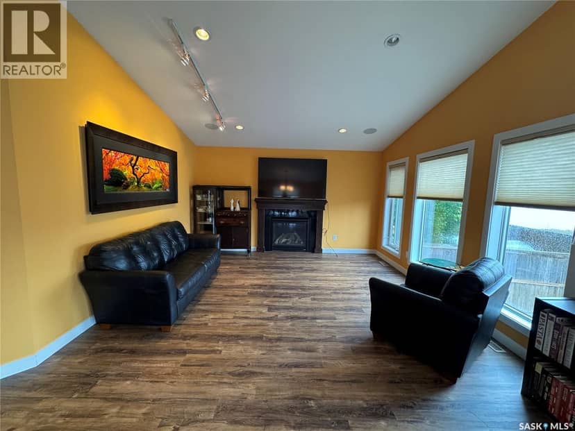 7122 Maple Vista DRIVE — photo 9 of 40