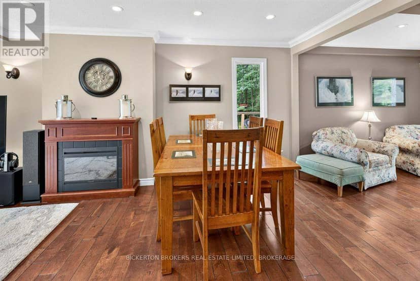 237 Old River Road — photo 16 of 40
