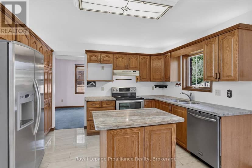 1664 Forster Avenue — photo 12 of 40