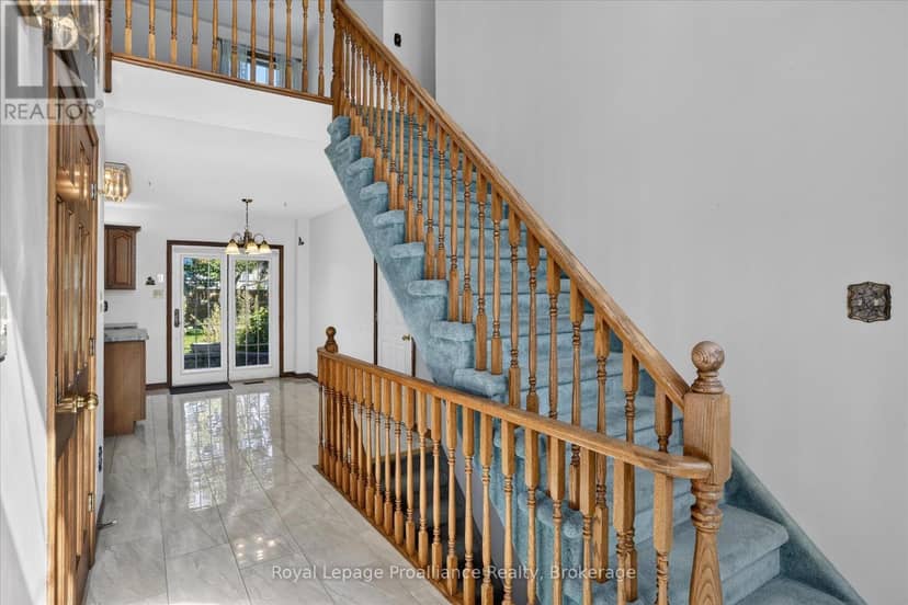 1664 Forster Avenue — photo 18 of 40