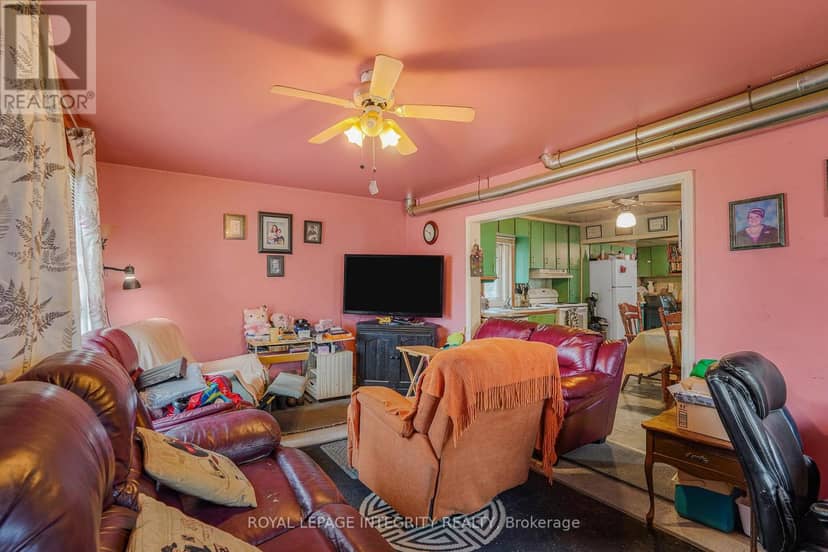 259 Bishop Street N, North Glengarry, photo 2