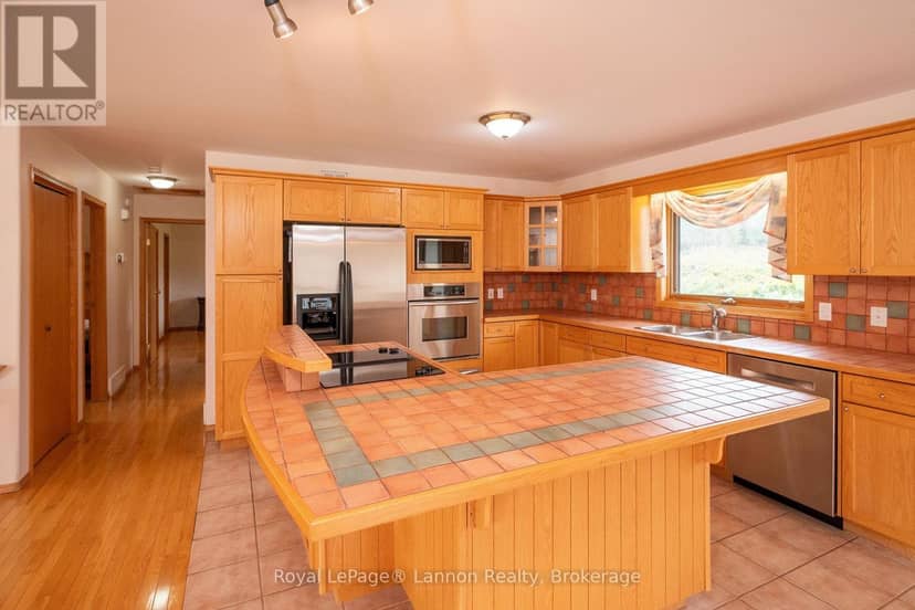 2196 Falconcrest Drive — photo 16 of 40