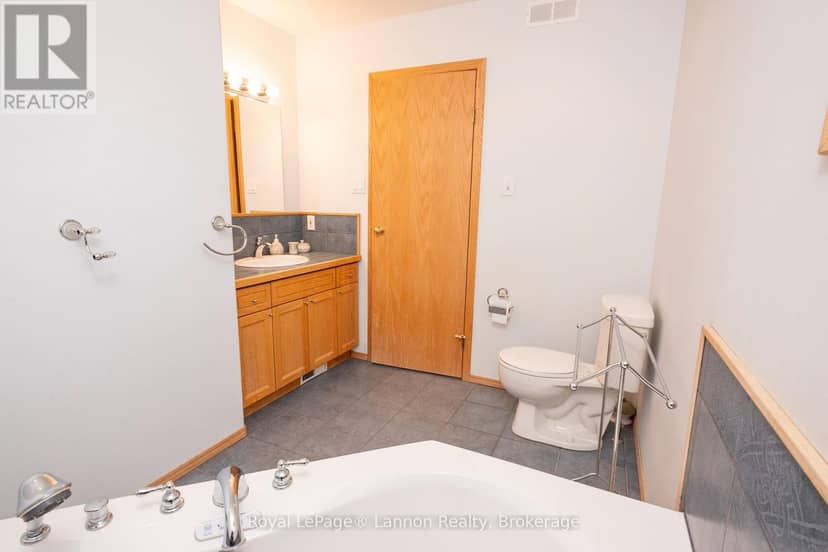 2196 Falconcrest Drive — photo 33 of 40