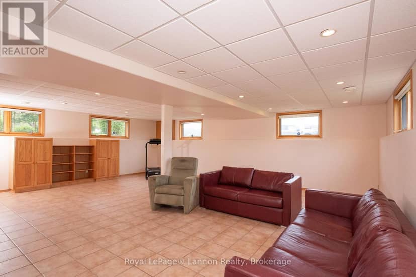 2196 Falconcrest Drive — photo 38 of 40