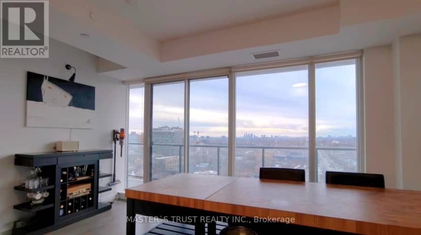 1517 - 297 College Street — photo 4 of 18