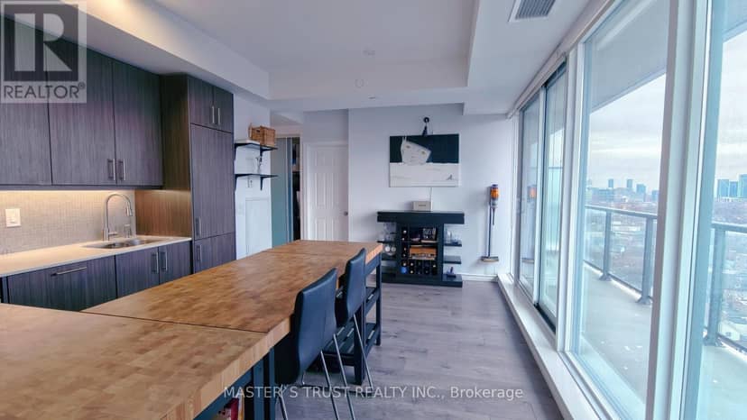 1517 - 297 College Street — photo 5 of 18